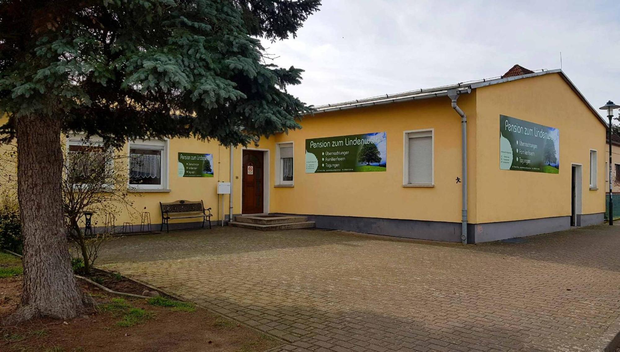 Pension Zum Lindenwald Colbitz Extérieur photo